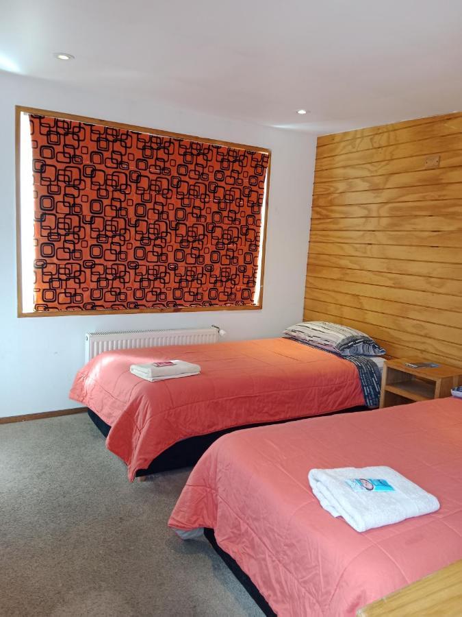 Almer Hostal Punta Arenas Exteriör bild