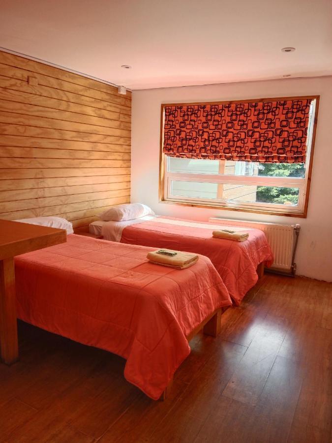 Almer Hostal Punta Arenas Exteriör bild