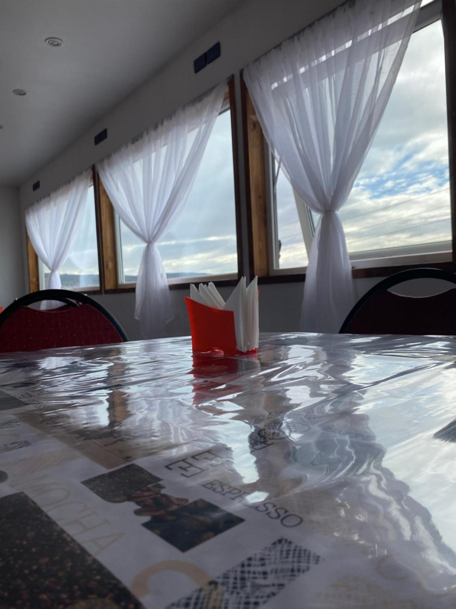 Almer Hostal Punta Arenas Exteriör bild